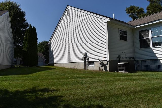 27 Amanda Drive, Hudson, NH 03051