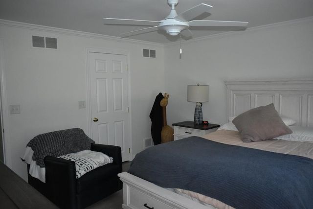 27 Amanda Drive, Hudson, NH 03051