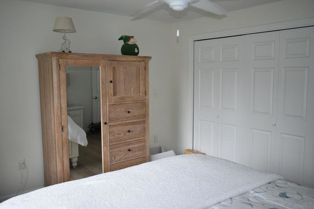 27 Amanda Drive, Hudson, NH 03051
