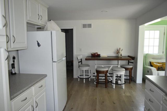 27 Amanda Drive, Hudson, NH 03051