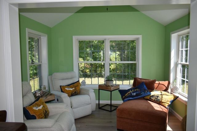 27 Amanda Drive, Hudson, NH 03051
