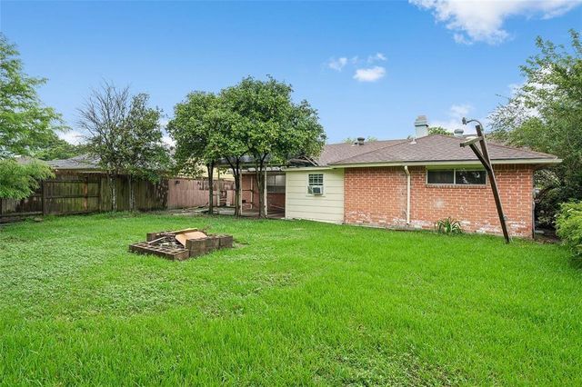 11826 Flushing Meadows Drive, Houston, TX 77089