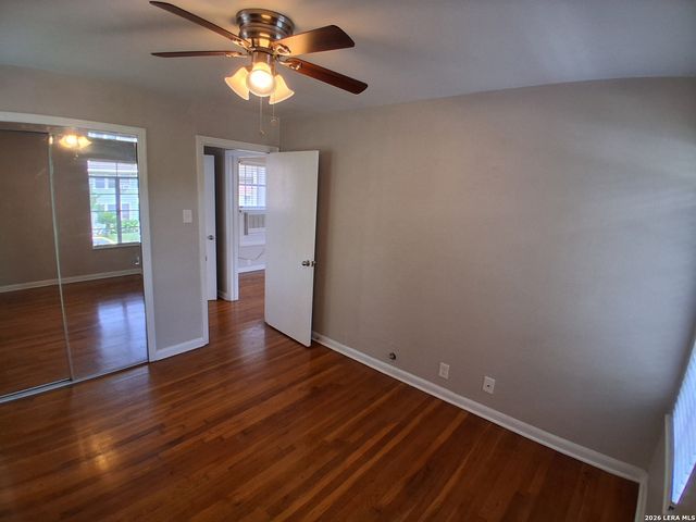710 W French Pl Apt 3, San Antonio, TX 78212