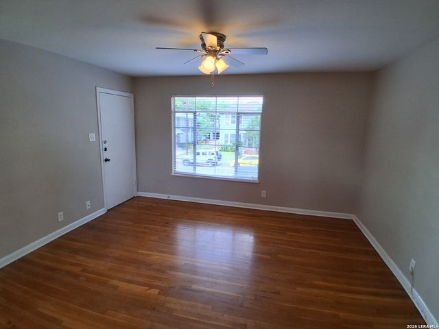 710 W French Pl Apt 3, San Antonio, TX 78212