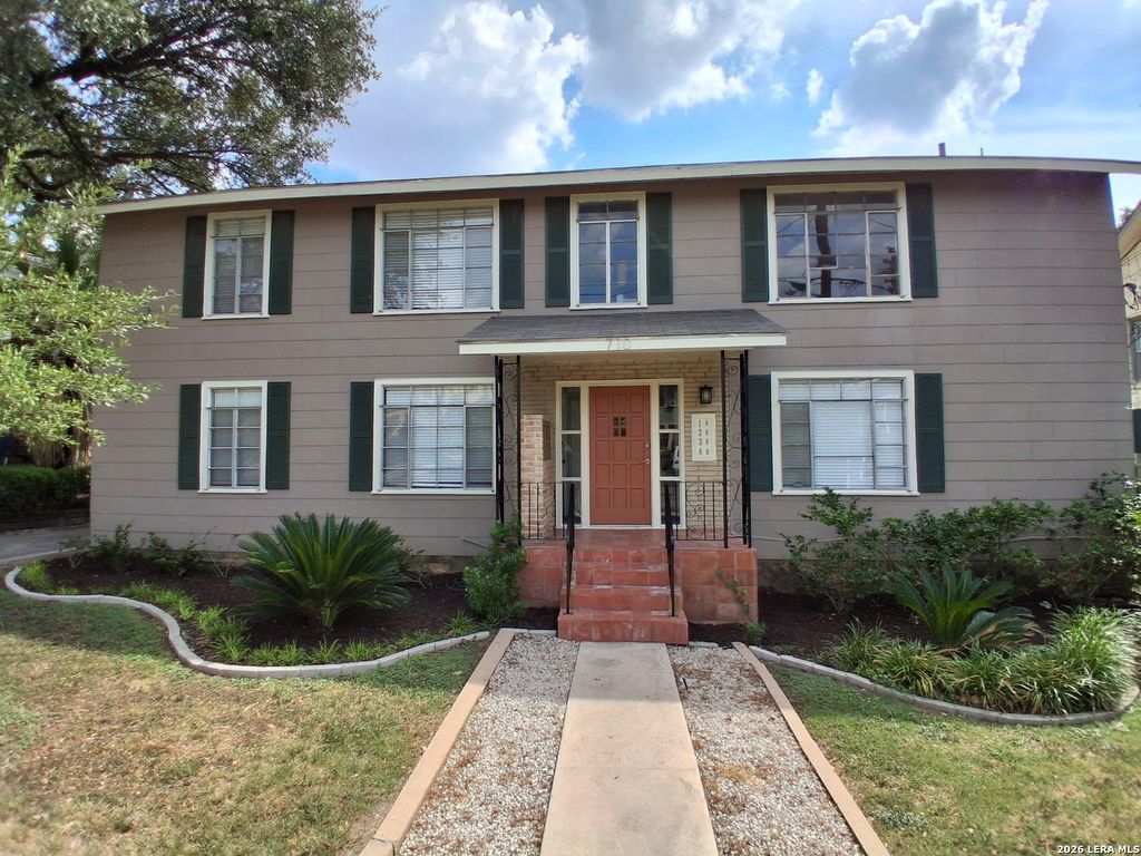 710 W French Pl Apt 3, San Antonio, TX 78212
