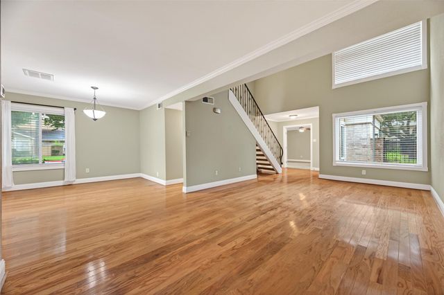 11620 Village Place Drive 329, Houston, TX 77077