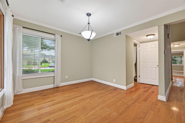 11620 Village Place Drive 329, Houston, TX 77077