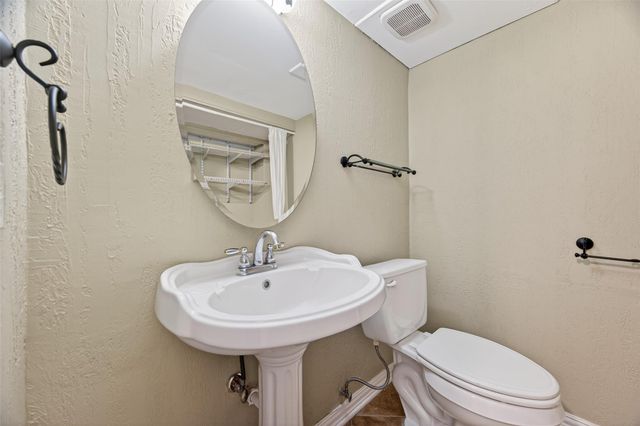 11620 Village Place Drive 329, Houston, TX 77077