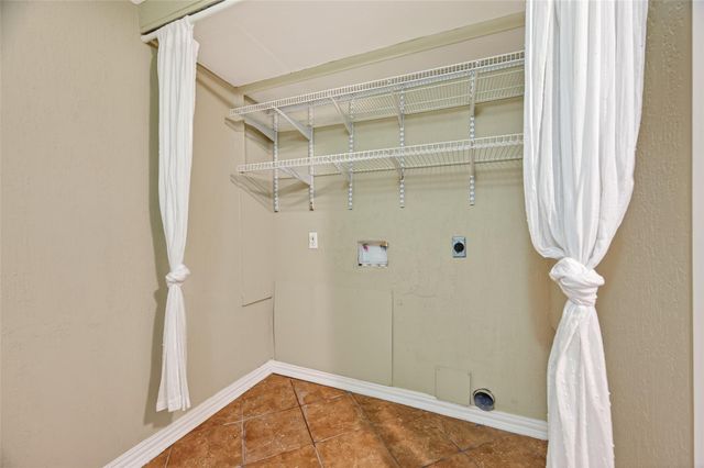 11620 Village Place Drive 329, Houston, TX 77077