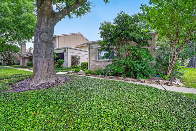 11620 Village Place Drive 329, Houston, TX 77077