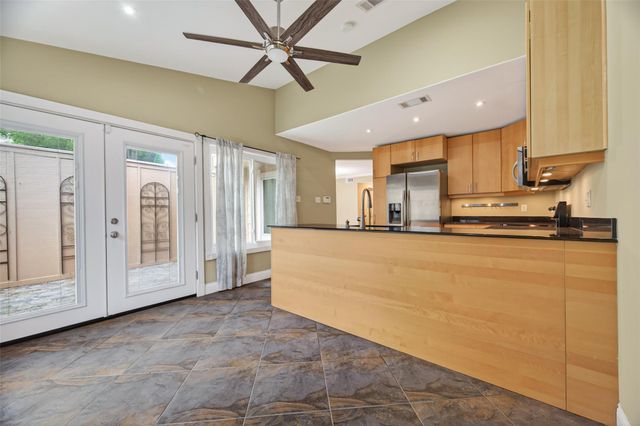 11620 Village Place Drive 329, Houston, TX 77077