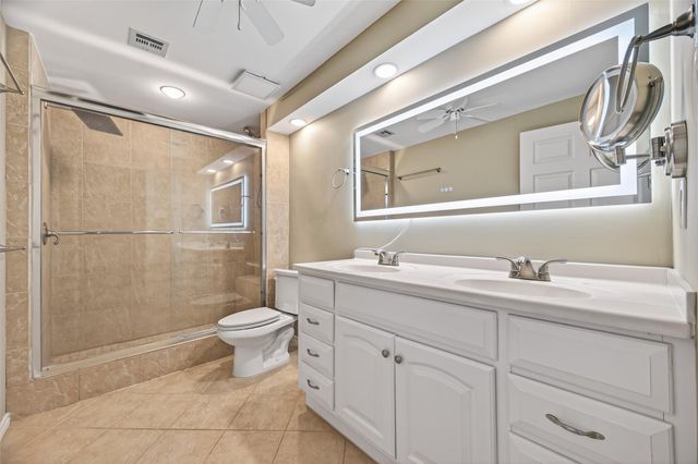 11620 Village Place Drive 329, Houston, TX 77077