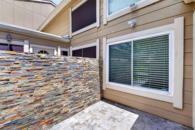 11620 Village Place Drive 329, Houston, TX 77077