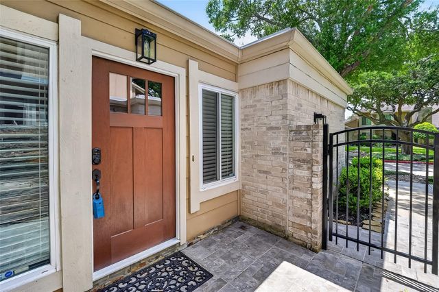 11620 Village Place Drive 329, Houston, TX 77077