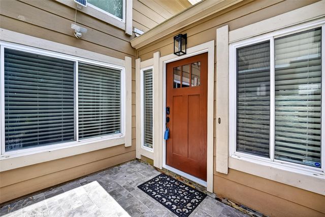 11620 Village Place Drive 329, Houston, TX 77077