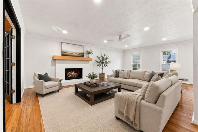 945 Meadowsong Circle, Lawrenceville, GA 30043
