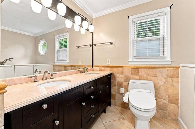 945 Meadowsong Circle, Lawrenceville, GA 30043