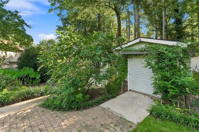 945 Meadowsong Circle, Lawrenceville, GA 30043