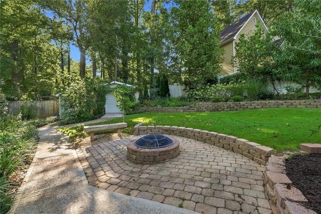 945 Meadowsong Circle, Lawrenceville, GA 30043