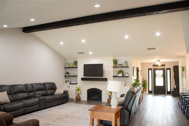 1550 County Road 3385, Saltillo, TX 75478