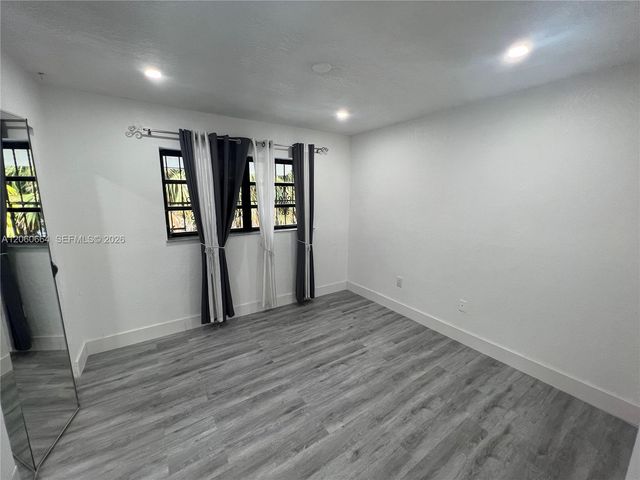 1901 NW S River Dr 35C, Miami, FL 33125