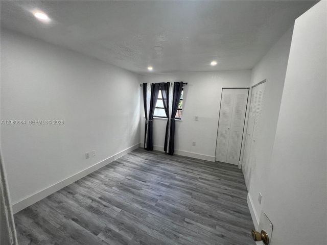 1901 NW S River Dr 35C, Miami, FL 33125
