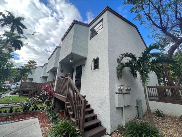 1901 NW S River Dr 35C, Miami, FL 33125