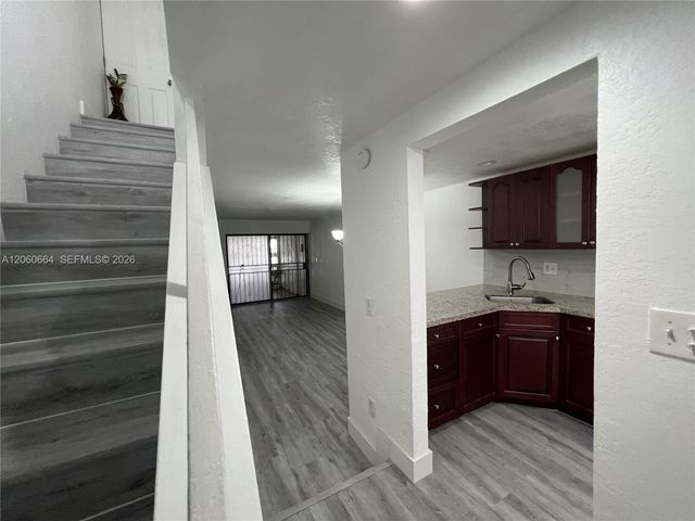 1901 NW S River Dr 35C, Miami, FL 33125