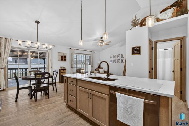 7500 E 49th St Street, Sioux Falls, SD 57110