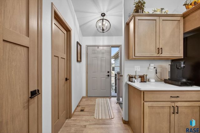 7500 E 49th St Street, Sioux Falls, SD 57110