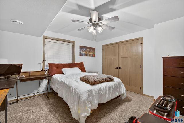 7500 E 49th St Street, Sioux Falls, SD 57110