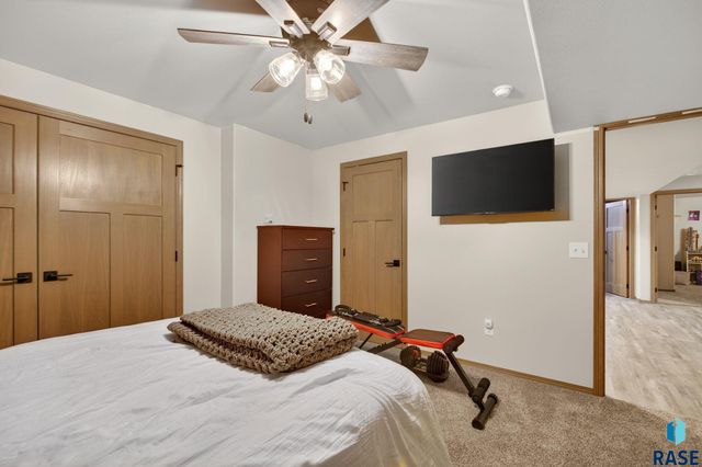 7500 E 49th St Street, Sioux Falls, SD 57110