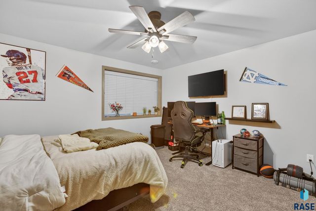 7500 E 49th St Street, Sioux Falls, SD 57110