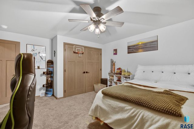 7500 E 49th St Street, Sioux Falls, SD 57110