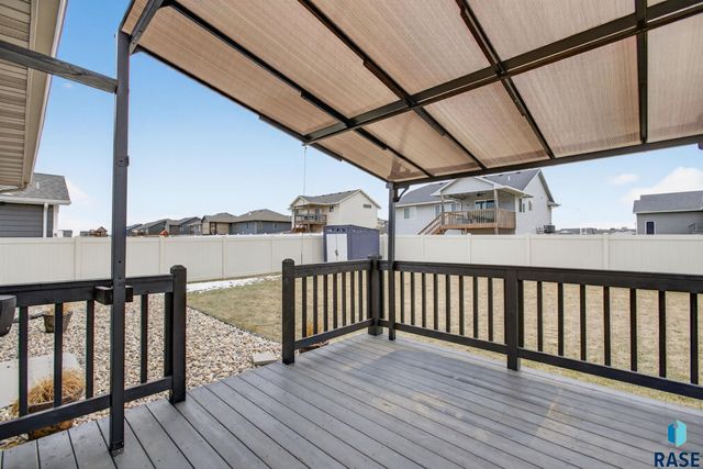 7500 E 49th St Street, Sioux Falls, SD 57110