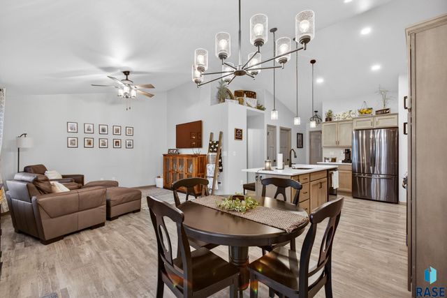 7500 E 49th St Street, Sioux Falls, SD 57110