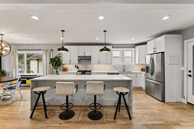 2128 N Lawler Avenue, Chicago, IL 60639
