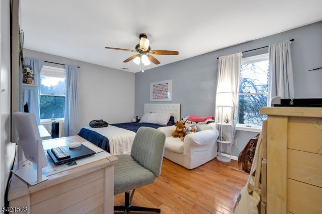 20 Park Ave, Lopatcong Twp., NJ 08865