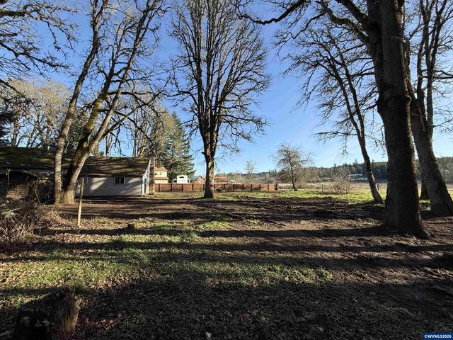 30626 Santiam Hwy, Lebanon, OR 97355