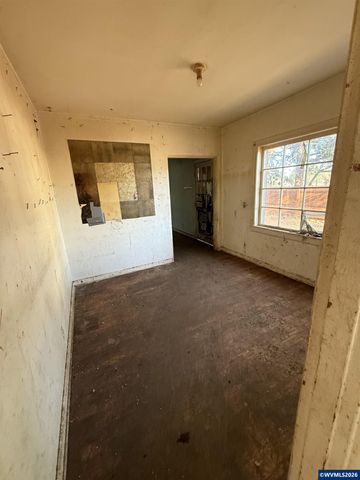 30626 Santiam Hwy, Lebanon, OR 97355