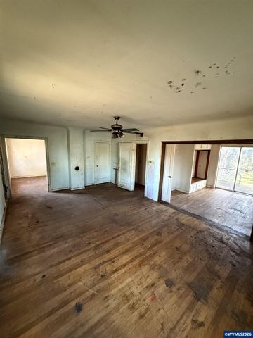 30626 Santiam Hwy, Lebanon, OR 97355