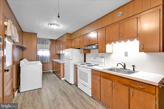 2210 LEHMAN ST, Lebanon, PA 17046