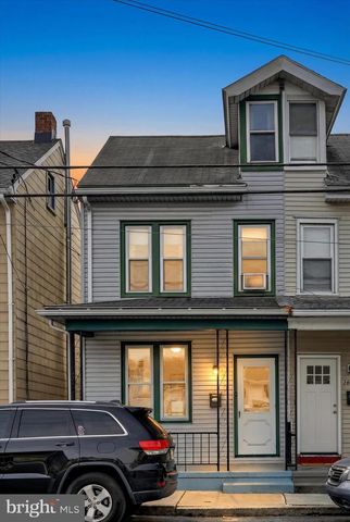 2210 LEHMAN ST, Lebanon, PA 17046