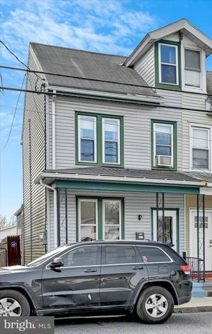 2210 LEHMAN ST, Lebanon, PA 17046