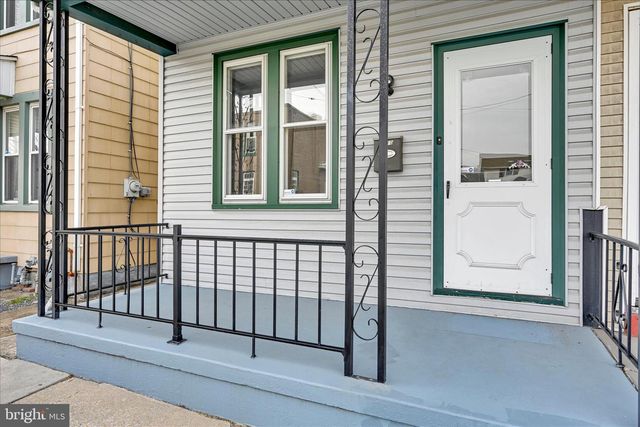 2210 LEHMAN ST, Lebanon, PA 17046