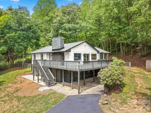 270 Blake Branch Road, Sylva, NC 28779