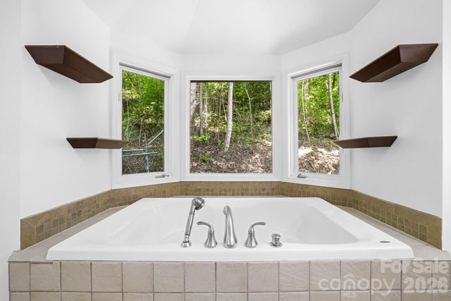 270 Blake Branch Road, Sylva, NC 28779