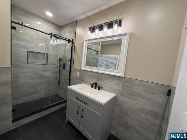 225 E 19th Street 2nd, Paterson, NJ 07524