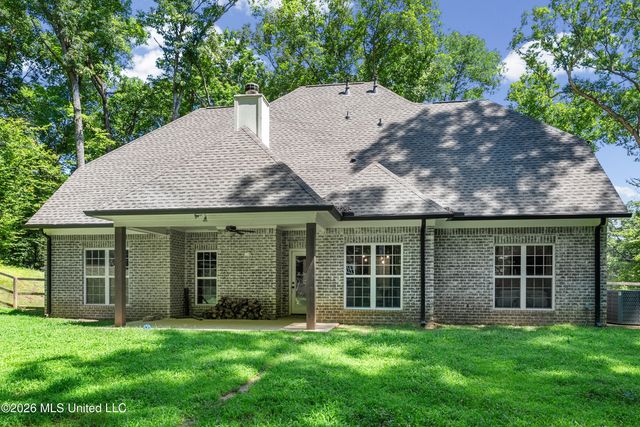 14929 Strickland Road, Byhalia, MS 38611