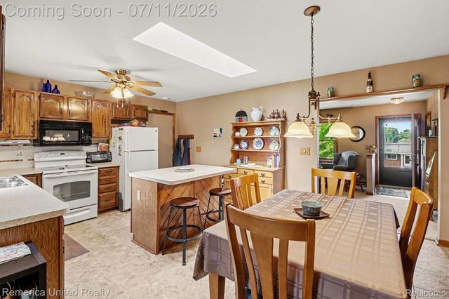 136 Endicott Drive, Oceola Township, MI 48843